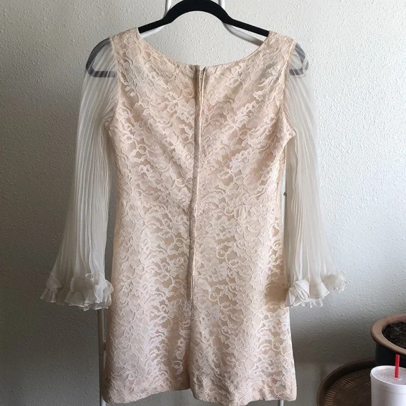 Handmade Vintage Statement Sleeve Lace Dress - Picture 4 of 11